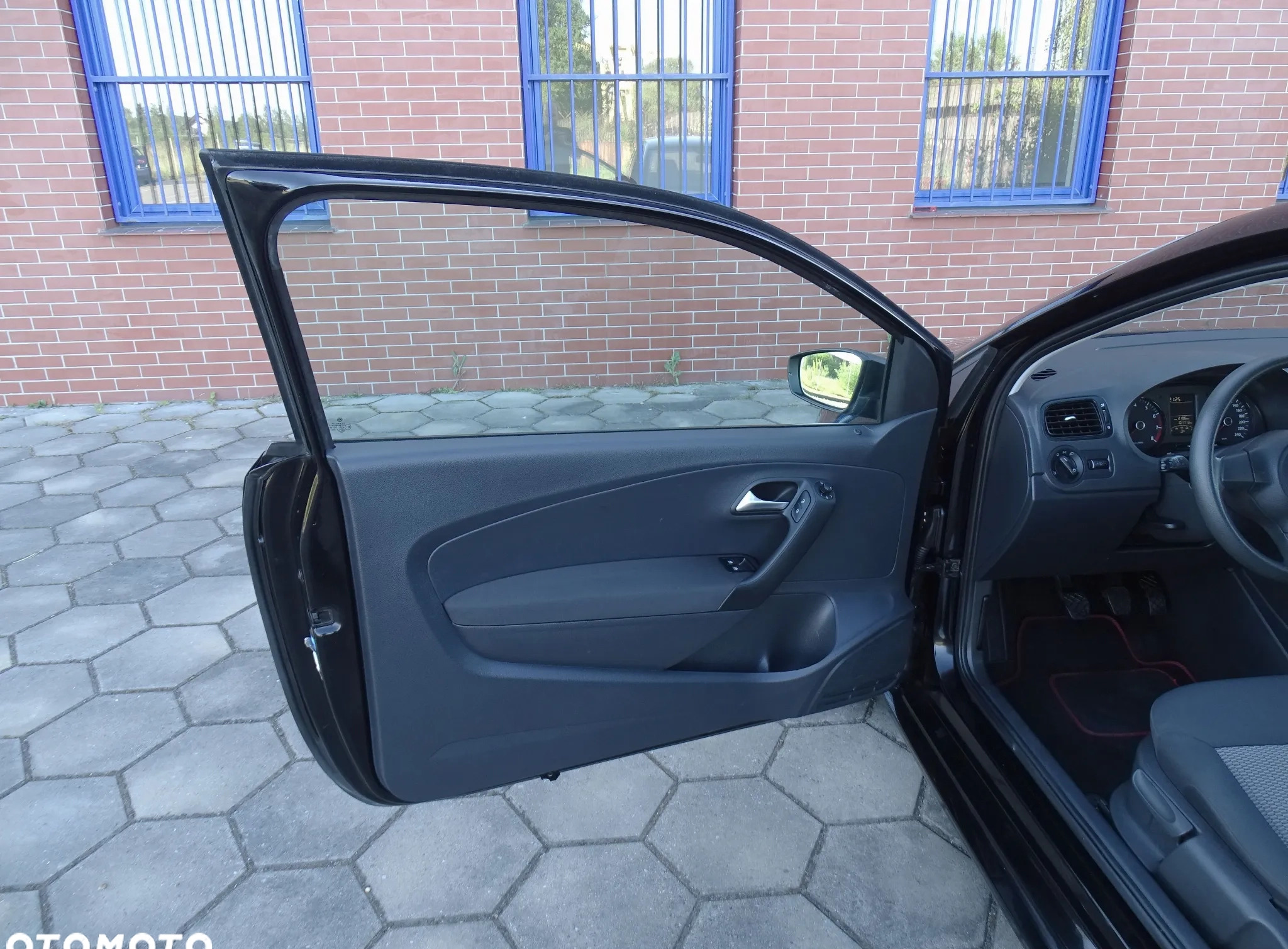 Volkswagen Polo cena 23800 przebieg: 100000, rok produkcji 2011 z Racibórz małe 254